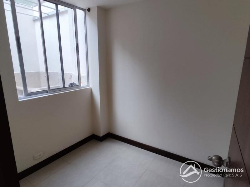 ALCOBA DEL SERVICIO.jpg